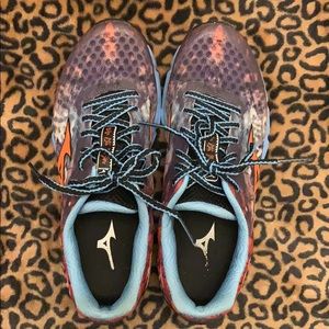 Women’s running shoes